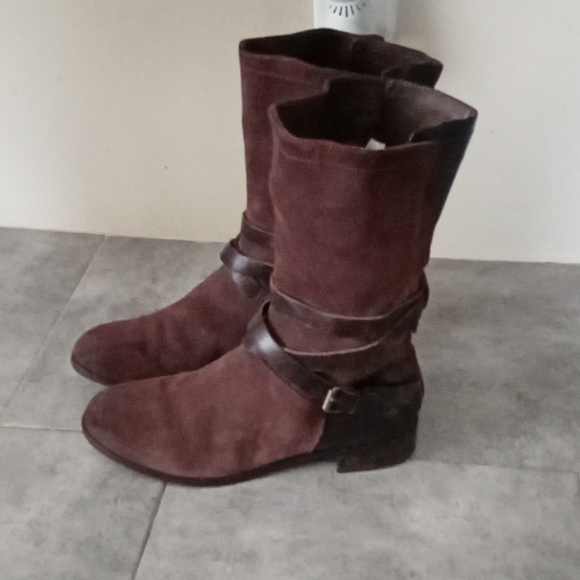 UGG boots size 7 women - Picture 3 of 6